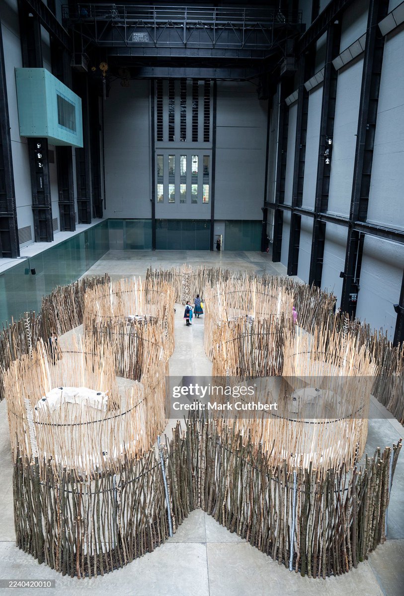 implmaterial's tweet image. 🇳🇴 🇬🇧 Queen Sonja in London
Her Majesty Queen Sonja with Máret Ánne Sara today viewing the Máret Ánne Sara Exhibition at Tate Modern in London.
This is the first major presentation of a Samisk artist from Norway in the U.K. The installation will be on display until 6 April,…