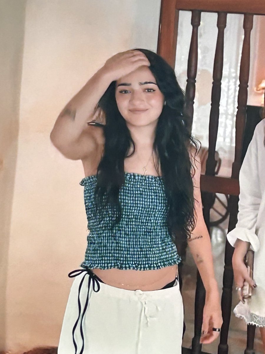 mariadanielacyp's tweet image. Que hermosa te ves con el cabello alborotado @Pochosaurus