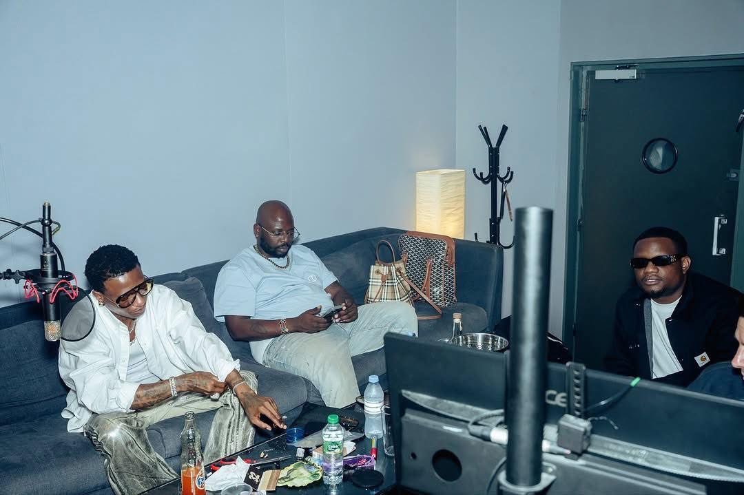 MusiqFro's tweet image. 👥 DJ Tunez x Wizkid x DJ Maphorisa x (?)
💿 "Money Constant"
⏳ Out soon ⏳