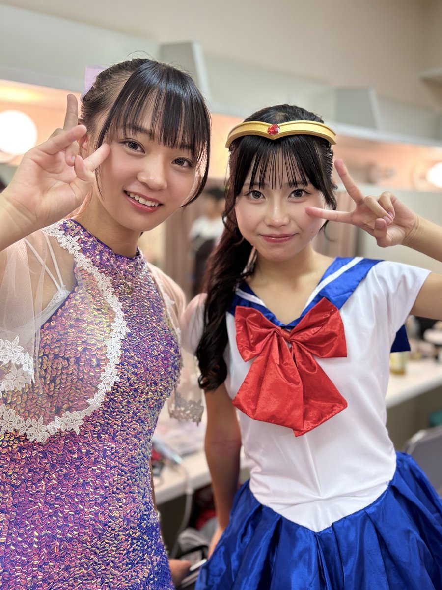 アイゲキ秋祭り💖にて #星瑠菜
ちゃんと一緒に美少女戦士ヴィトロムーン🌙で写真撮ったよー\(//∇//)\✨✨
小顔でスラーっとして美人さんでした💖
またよろしくお願いします✨✨
#VITORON
#財前ひなた 
#Anju
#ひなぴ
#星瑠菜
#hoshi_runa_ 
#アイゲキ
#アイゲキ秋祭り