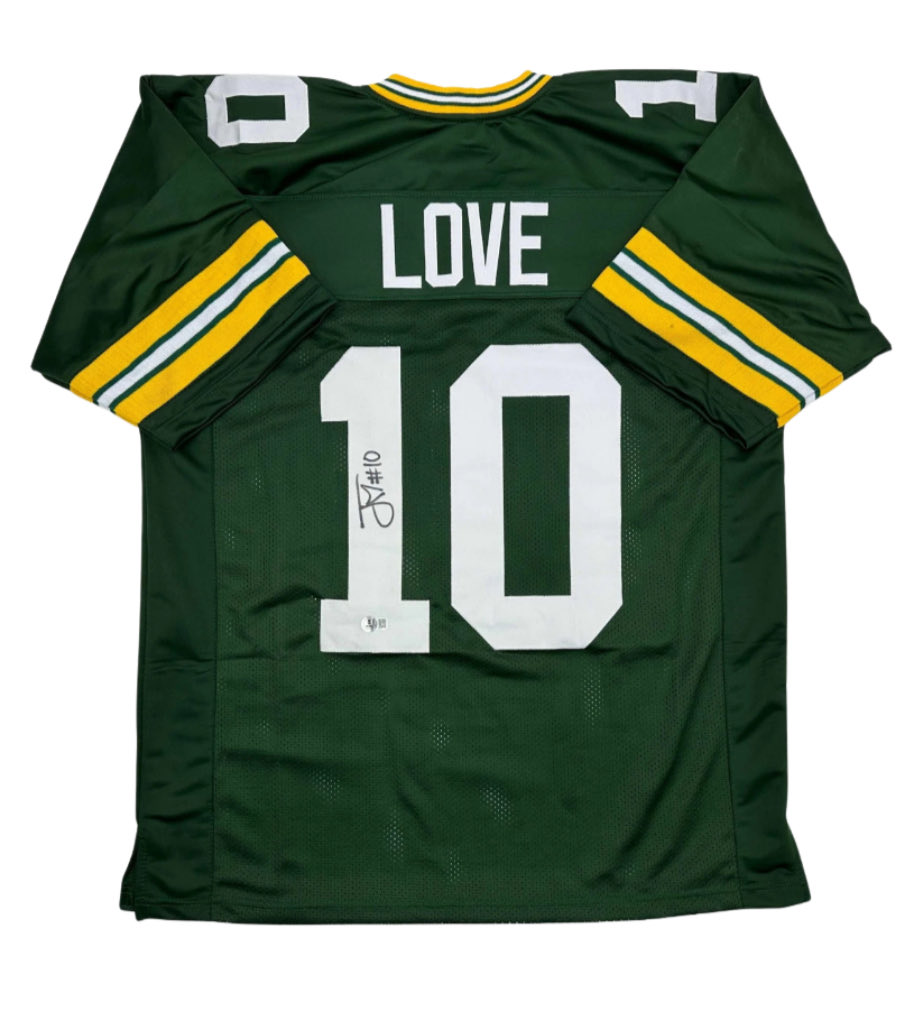 MC__Collections's tweet image. Jordan Love signed custom Packers jersey. COA: Beckett.
DM us if interested for purchase.