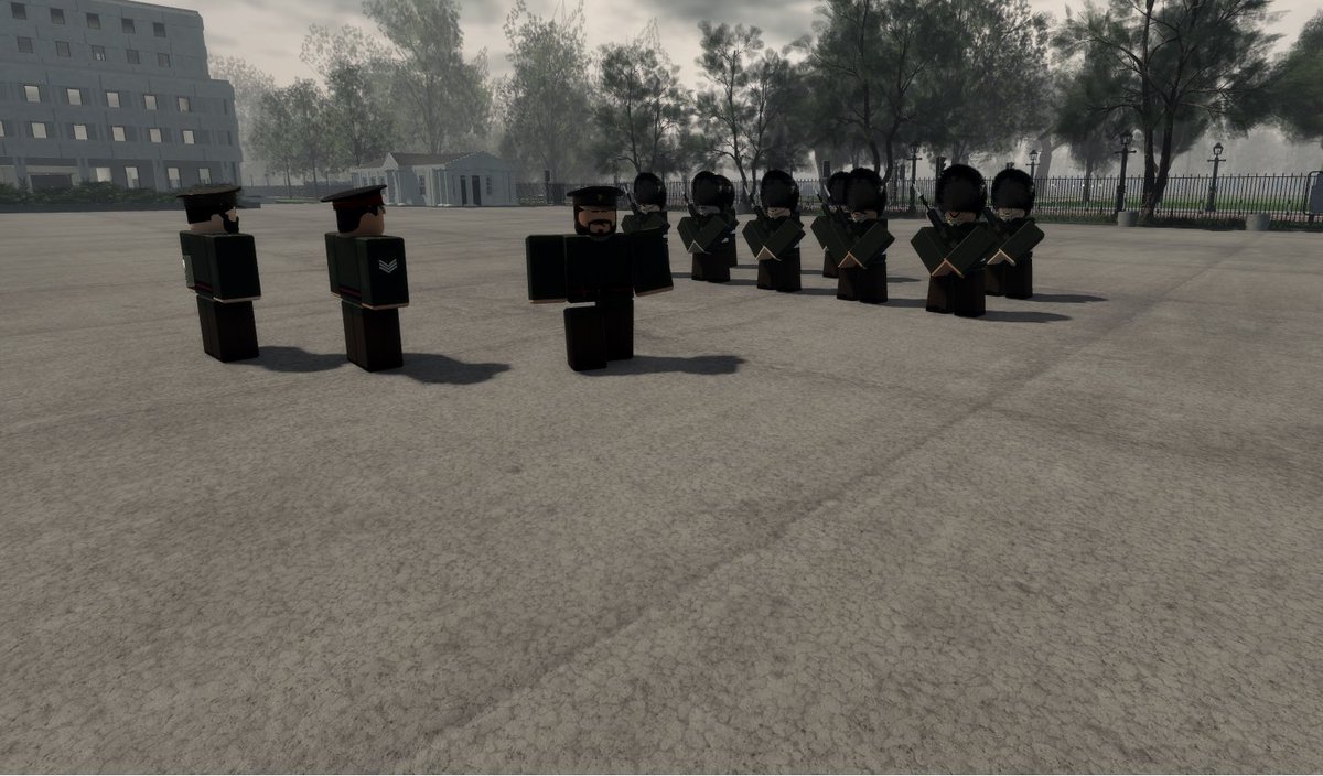 Oceanliner_nerd's tweet image. Another great day for some drill!
Today myself and a few others were practicing our drill skills for PNCO (Potential Non Commissioned Officers Course) At Wellington Barracks