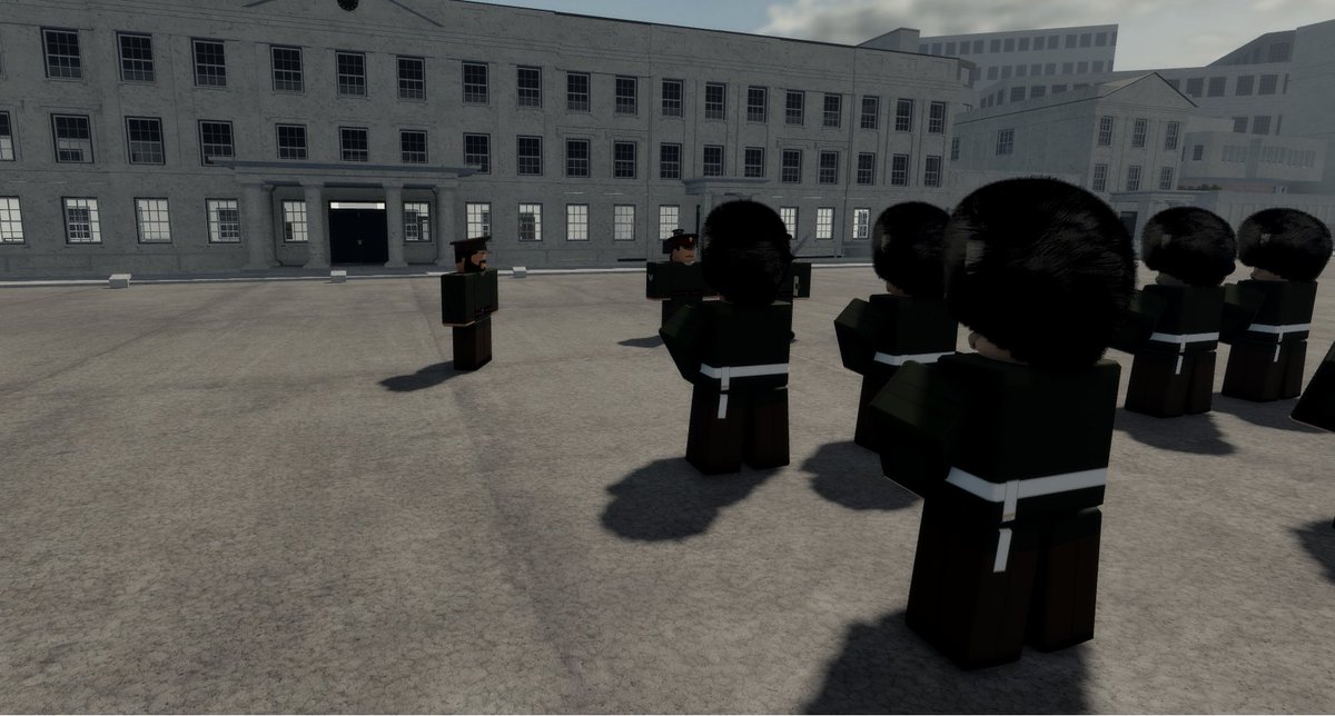 Oceanliner_nerd's tweet image. Another great day for some drill!
Today myself and a few others were practicing our drill skills for PNCO (Potential Non Commissioned Officers Course) At Wellington Barracks