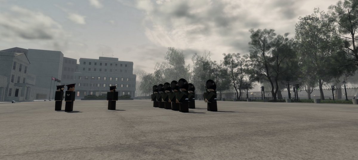 Oceanliner_nerd's tweet image. Another great day for some drill!
Today myself and a few others were practicing our drill skills for PNCO (Potential Non Commissioned Officers Course) At Wellington Barracks