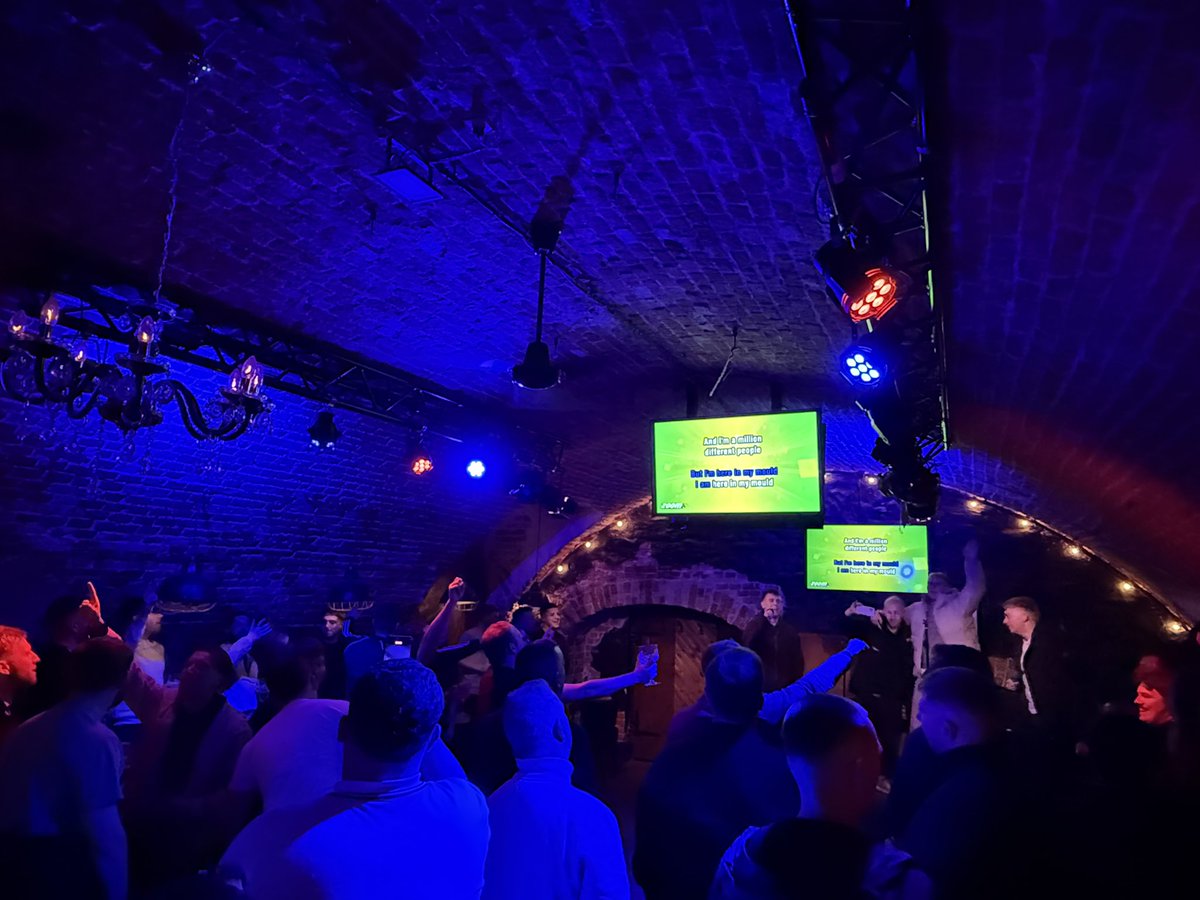 _MatthewBrown's tweet photo. dreadful night to be a vodka pineapple and a karaoke machine in Riga https://t.co/IUiW6ei90p