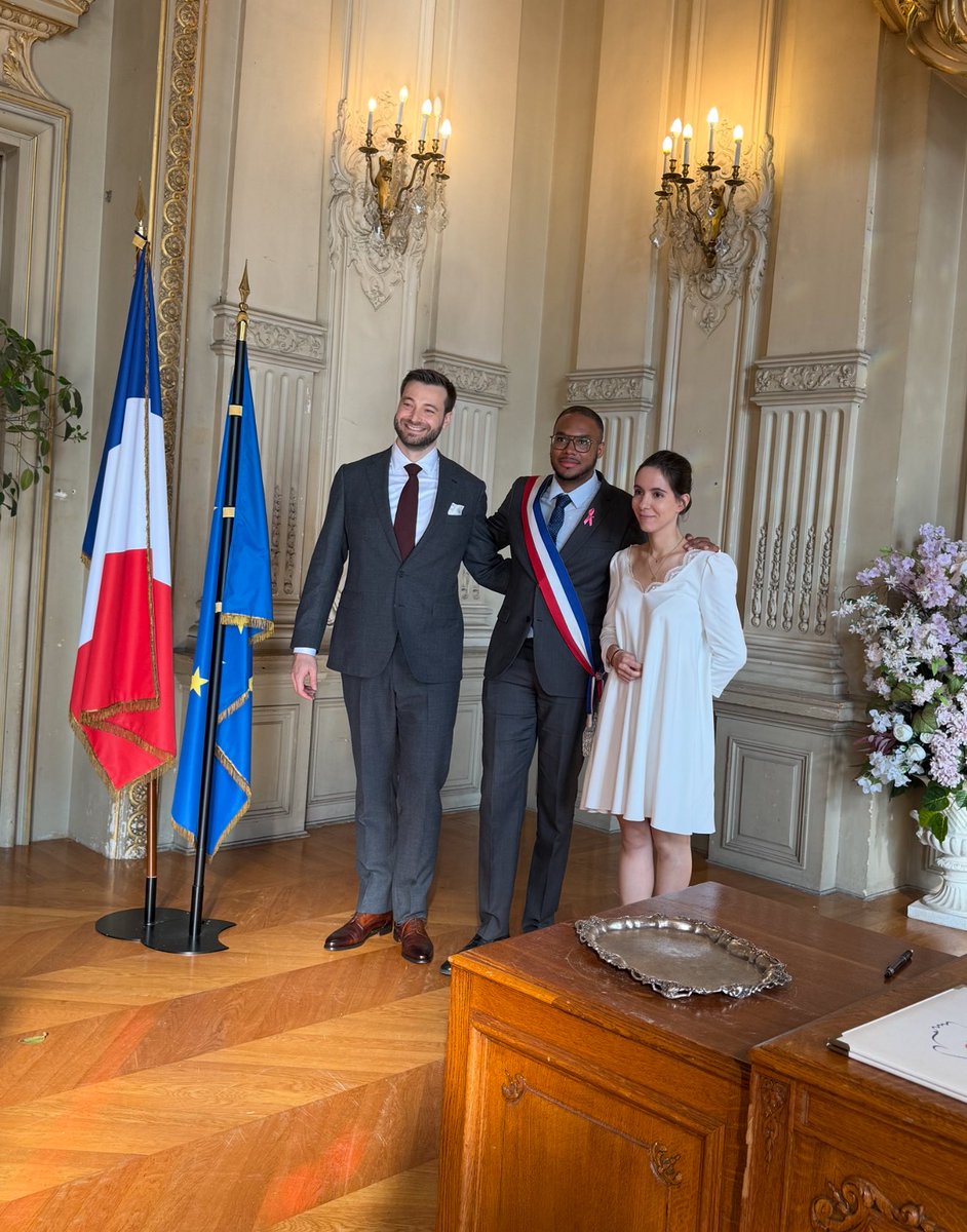 Être d’astreinte, c’est aussi célébrer l’amour 💍❤️

Cette semaine encore, j’ai eu le plaisir d’unir plusieurs couples à la vie commune.
C’est incontestablement la plus belle part du mandat : partager avec des familles, des proches, un moment d’émotion, de joie et d’engagement.