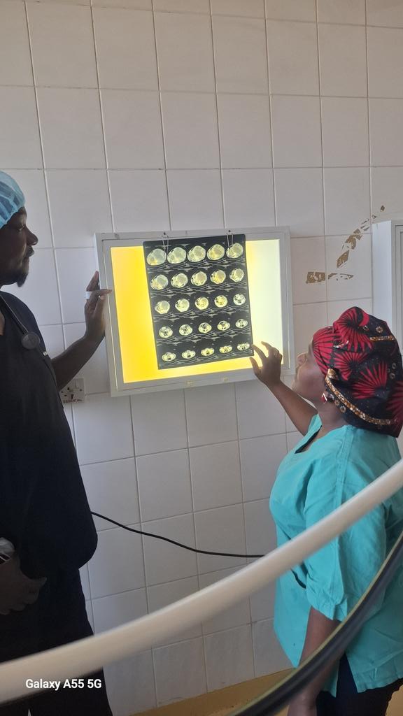 The team at Sally Mugabe Hospital successfully removed a 4kg tumour from a tiny 4 year old patient who had a total weight of 17kg (including the tumour!!!). It was a complex operation that required well coordinated surgical, anaesthetic, nursing and other technical teams. Just