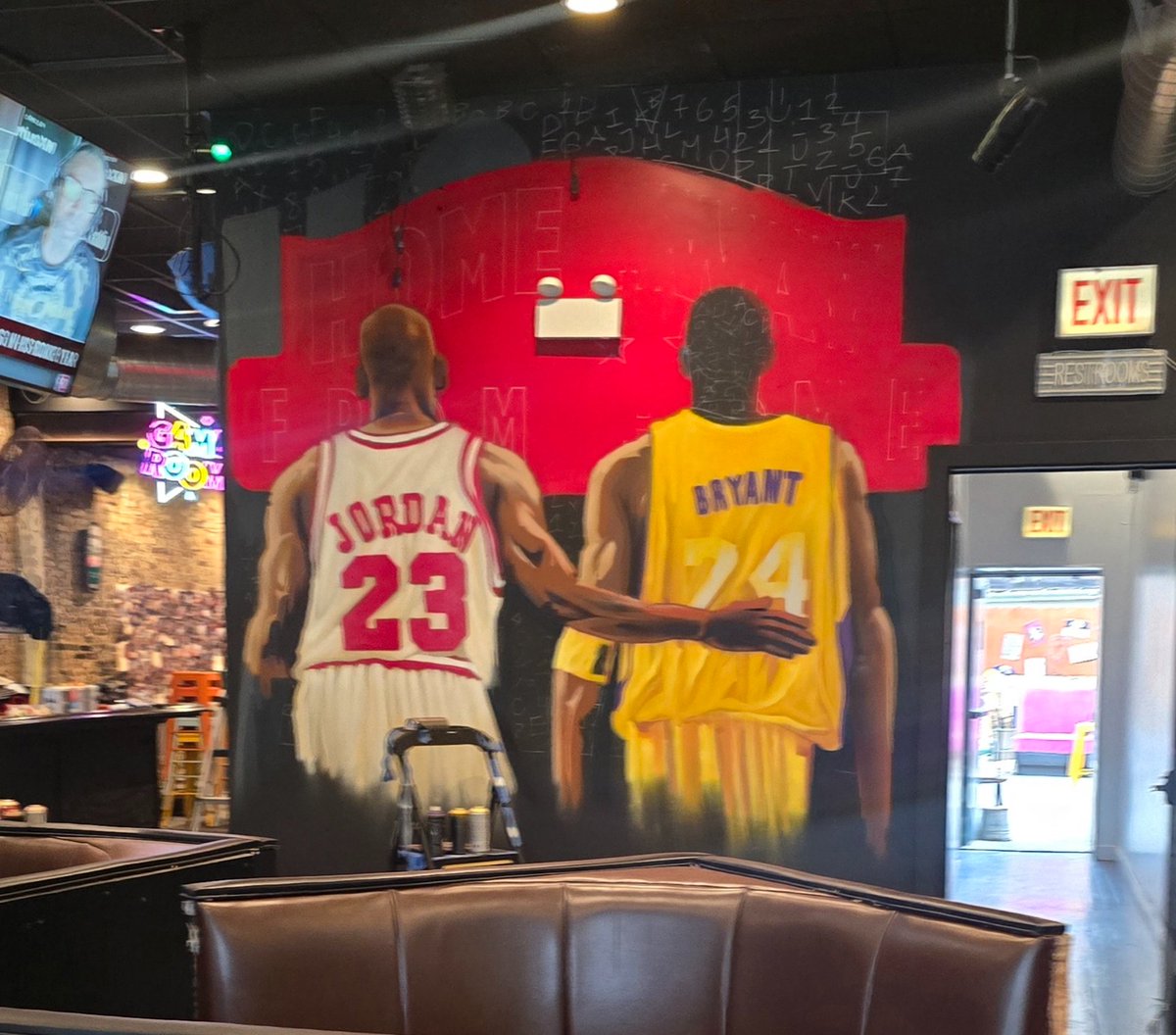 KevinChgo's tweet image. What you think...

Almost finished it up ...
a couple more days..

&quot;WHEN YOU WALK INTO GREATNESS YOU SEE GREATNESS&quot;

@ChiSportsBums 
@CRoeInChicago 
@bulls