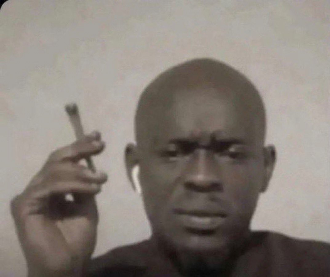 Patrick_keebe's tweet photo. Na allure oyo, on risque de se lever un matin et puis boom taux ekomi na zéro, opesi dollar bazongiseli yo eloko te https://t.co/4oz0d82lxO