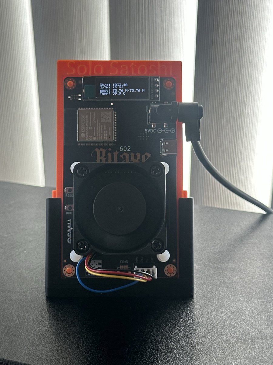 0_0_1_Bitcoin_'s tweet photo. Finally pulled the trigger and bought a @SoloSatoshi Bitaxe Gamma Solo Miner!

Doing my part to help strengthen the Bitcoin network and *maybe* get lucky while doing so!

#Bitcoin $BTC https://t.co/gR9ifl2DCT