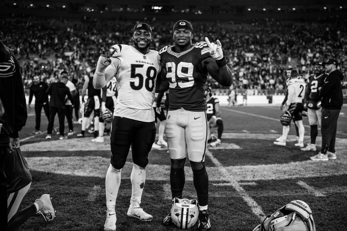 Just a couple Longhorns in the NFL, photographed by another Longhorn who made it to the NFL 📸🤘🏽

#HookEm