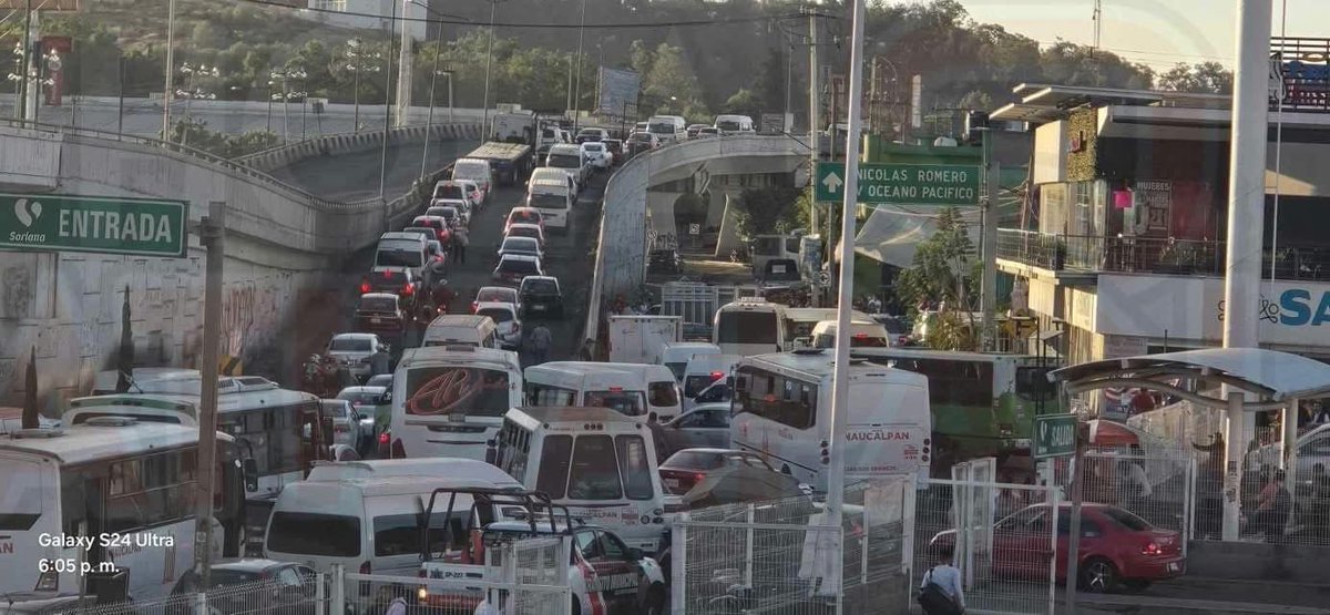 Aumento a $14 pesos en el transporte público: duro golpe a la economía de los trabajadores del #Edomex.
Toda la información aquí facebook.com/share/p/19VVzq…

#NicolasRomero  #AtizapanDeZaragoza  #Naucalpan  #Tlalnepantla #CuautitlanIzcalli
