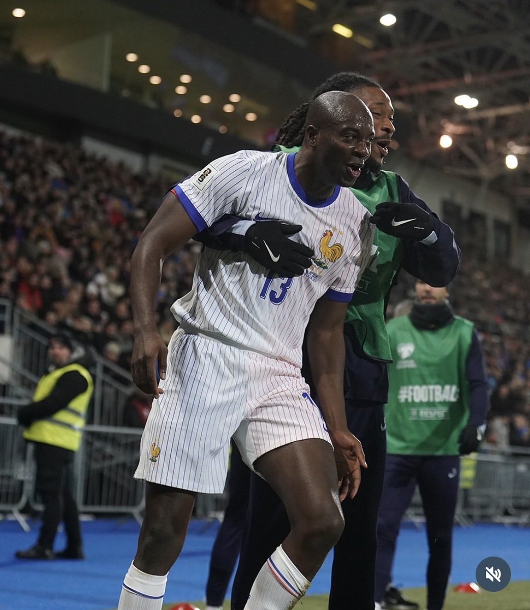 PalaceReport's tweet photo. Palace players on 🔥 during the International break: 

🏴󠁧󠁢󠁥󠁮󠁧󠁿 Guehi - 2 assists for England 
🇸🇳 Sarr - 2 Goals for Senegal 
🇪🇸 Pino - Goal for Spain
🇨🇴 Lerma - Goal for Colombia 
🇫🇷 Mateta - Goal for France https://t.co/VRbfisi8FP