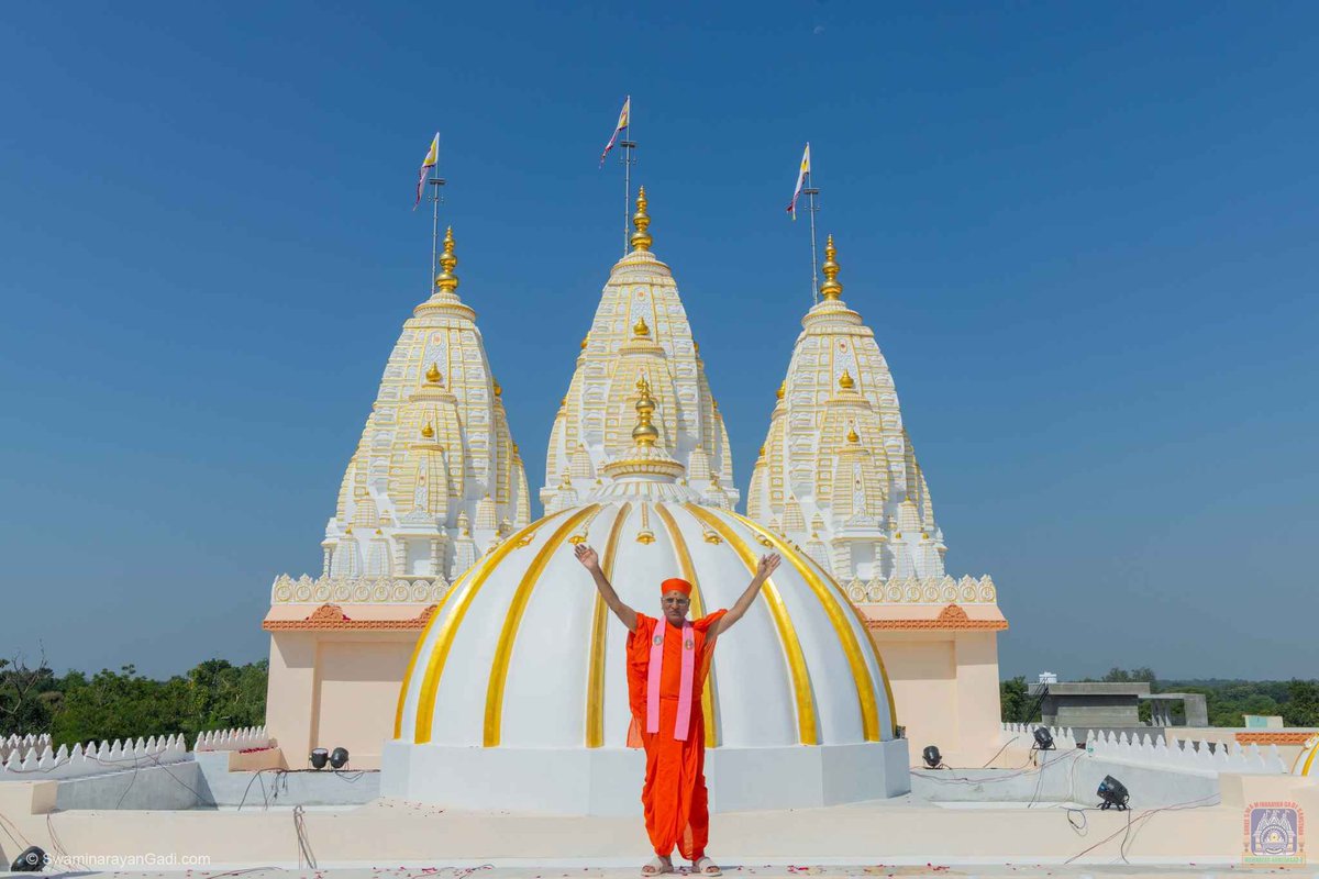 SGadiManinagar's tweet photo. Shree Swaminarayan Mandir Waghjipur Murti Pratishtha Mahotsav - Day 4
Suvarna Mahotsav
#SwaminarayanGadi
#AcharyaSwamijiMaharaj
#Waghjipur #Panchmahal #MurtiPratishtha #Shikharbandh #Navnirman #Mandir #PatotsavVidhi #Yagna #Mahapooja #Ashirwad https://t.co/nGV1UkmmhP