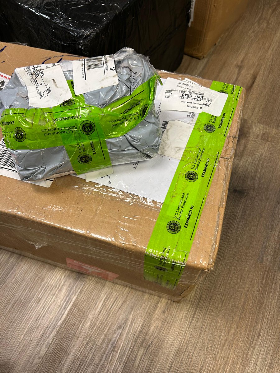 Bugun Amerika'ya gelen 10 paketten 3 u gumruk incelemesine girmis. Neden Amerika gonderilerinde gecikmelerin yasandiginin gostergesi.