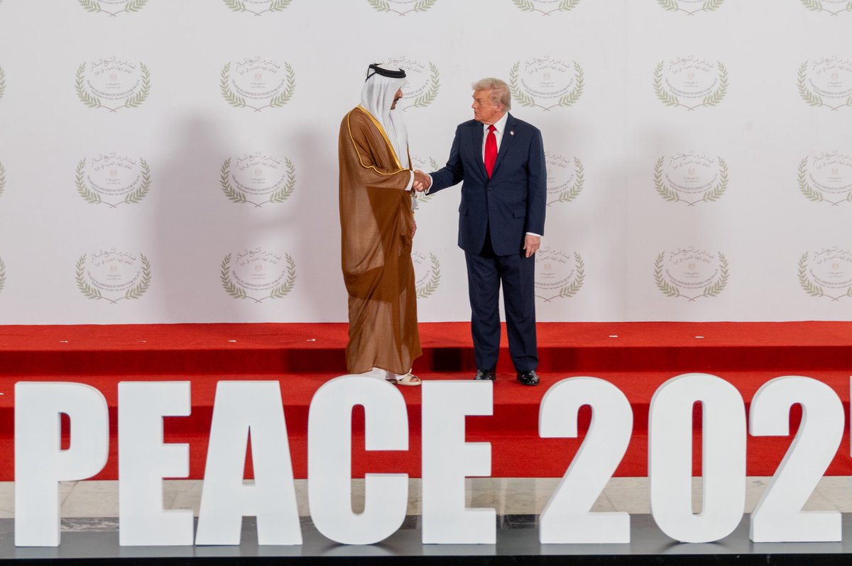 AmiriDiwan's tweet photo. سمو الأمير المفدى يشارك في مراسم التوقيع على اتفاق إنهاء الحرب في غزة، مع كل من أخيه فخامة رئيس جمهورية مصر العربية الشقيقة، وأخيه فخامة رئيس الجمهورية التركية الشقيقة، وفخامة رئيس الولايات المتحدة الأمريكية الصديقة، وذلك في قمة شرم الشيخ للسلام.  https://t.co/rPfhPZDvU0 https://t.co/efWbsSs9IV