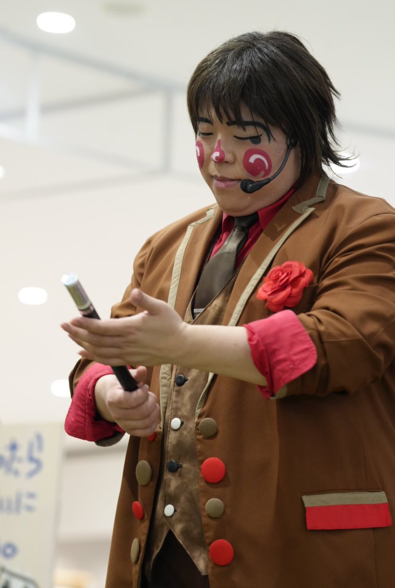 2025.10.13
イオンモール今治新都市
マジックショー🪄

先日のTV放送「国民的マジックの祭典」を観て会いに来たというお客様も!! スプーン曲げも披露してくれました🥄
子どもたちもたくさんで、アッキーも嬉しそう✨

#魔法使いアキット
#マジック
#イオンモール今治新都市