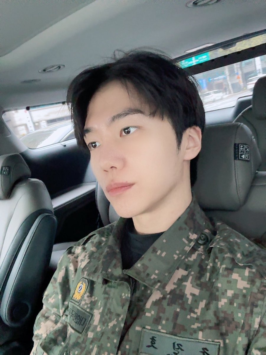 와 이번엔 진짜 웃으면서 찍었는데