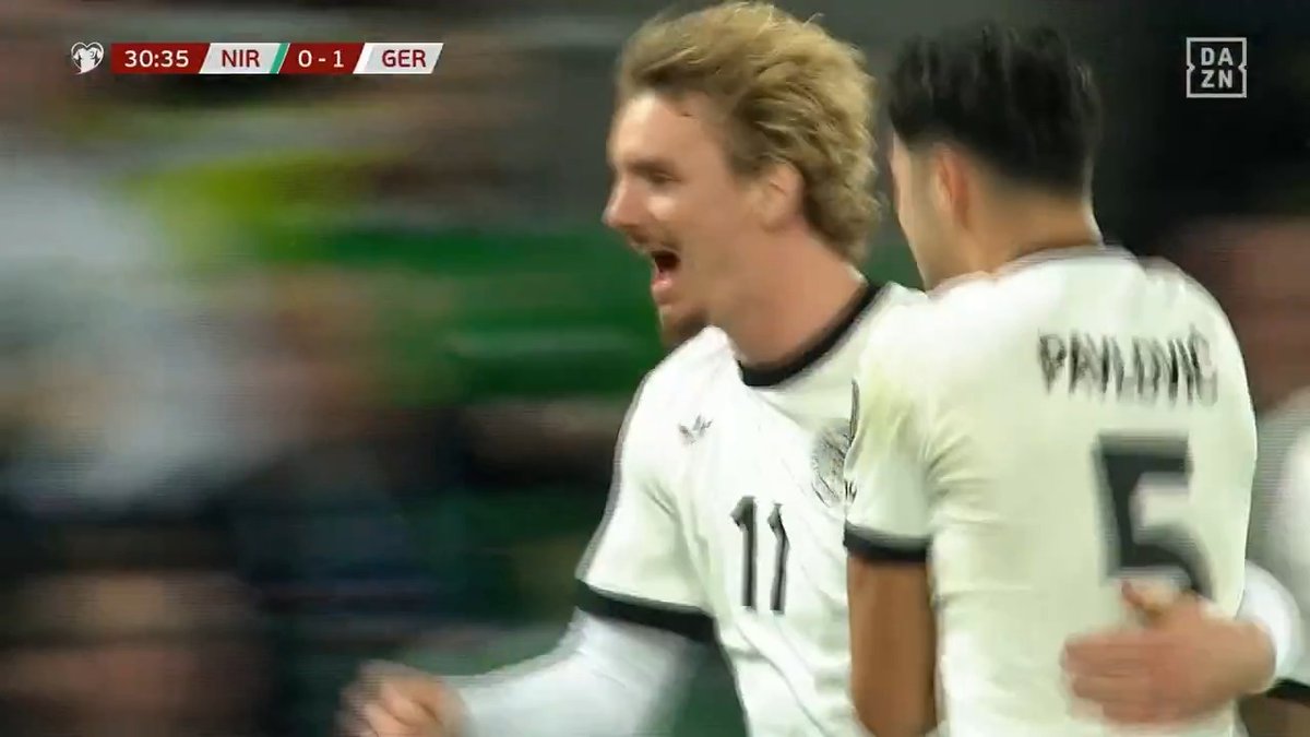 ドイツ代表 肩”で決めた！ドイツ代表初ゴール㊗ 身長198cmの逸材FW