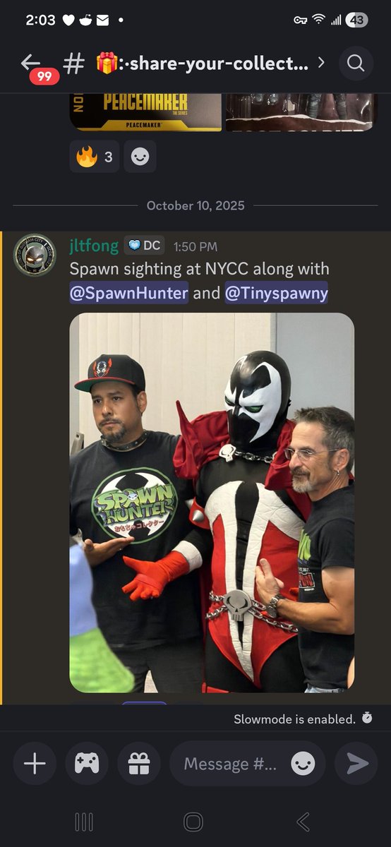 Spotted at NYCC that SpawnHunter guy, Tiny Spawny <a href="/tinyspawny/">Mark Zovak</a> and Spawn <a href="/GreenArrow17/">Green HOOD</a> one of my favorite pictures from the weekend! #NYCC #Spawn #SpawnHunter #SpawnHunterCollection