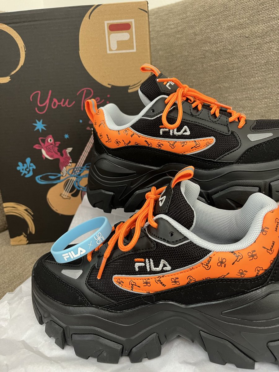 優里 FILA fila スニーカー ゆーりんち 23cm ブラック オレンジ