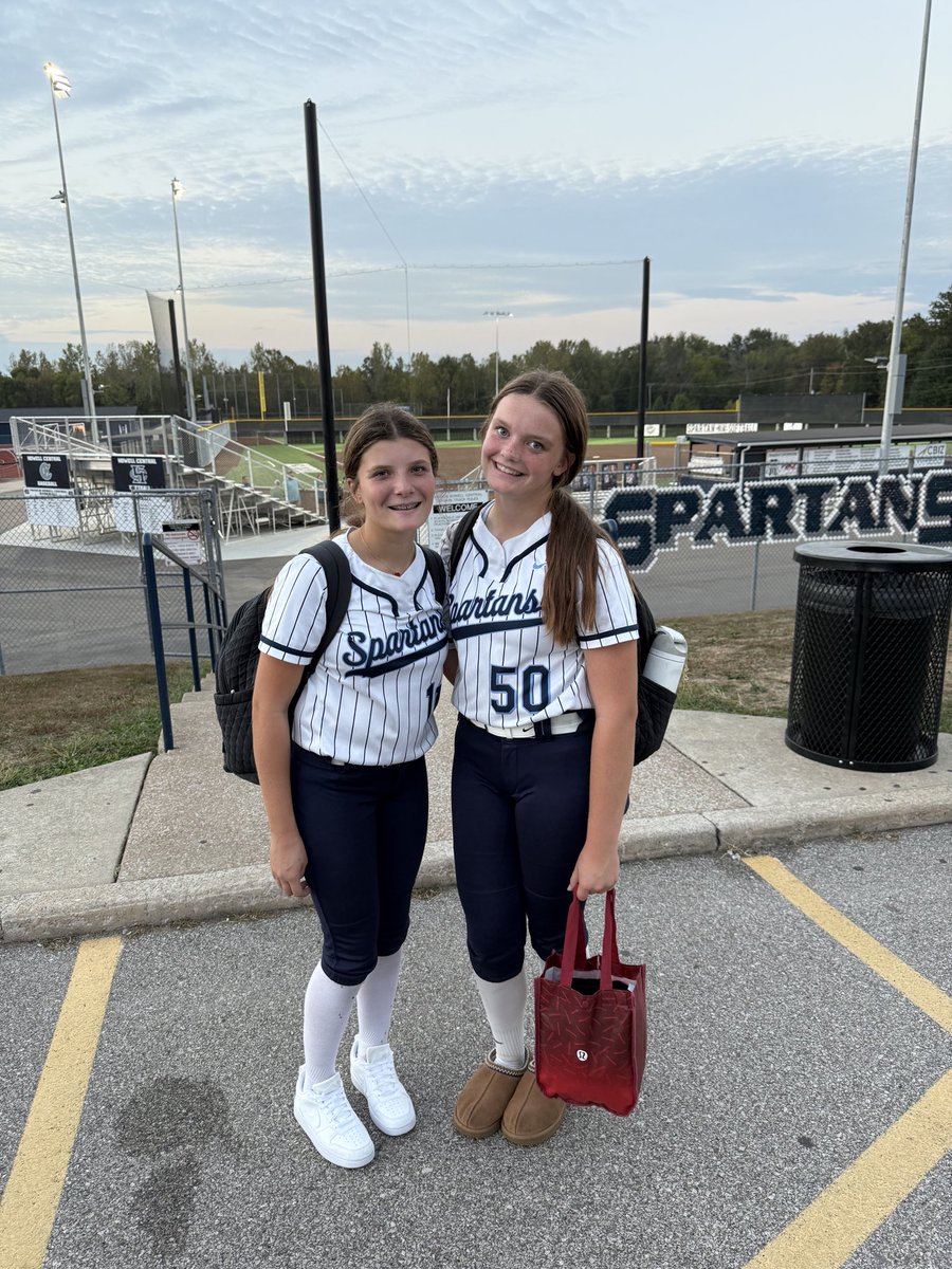 KRampley2029's tweet photo. Such a great freshman year high school season!! Some pictures from the season with former and current teammates!! More to come soon 💙🤍 https://t.co/EOvZXPiSnn