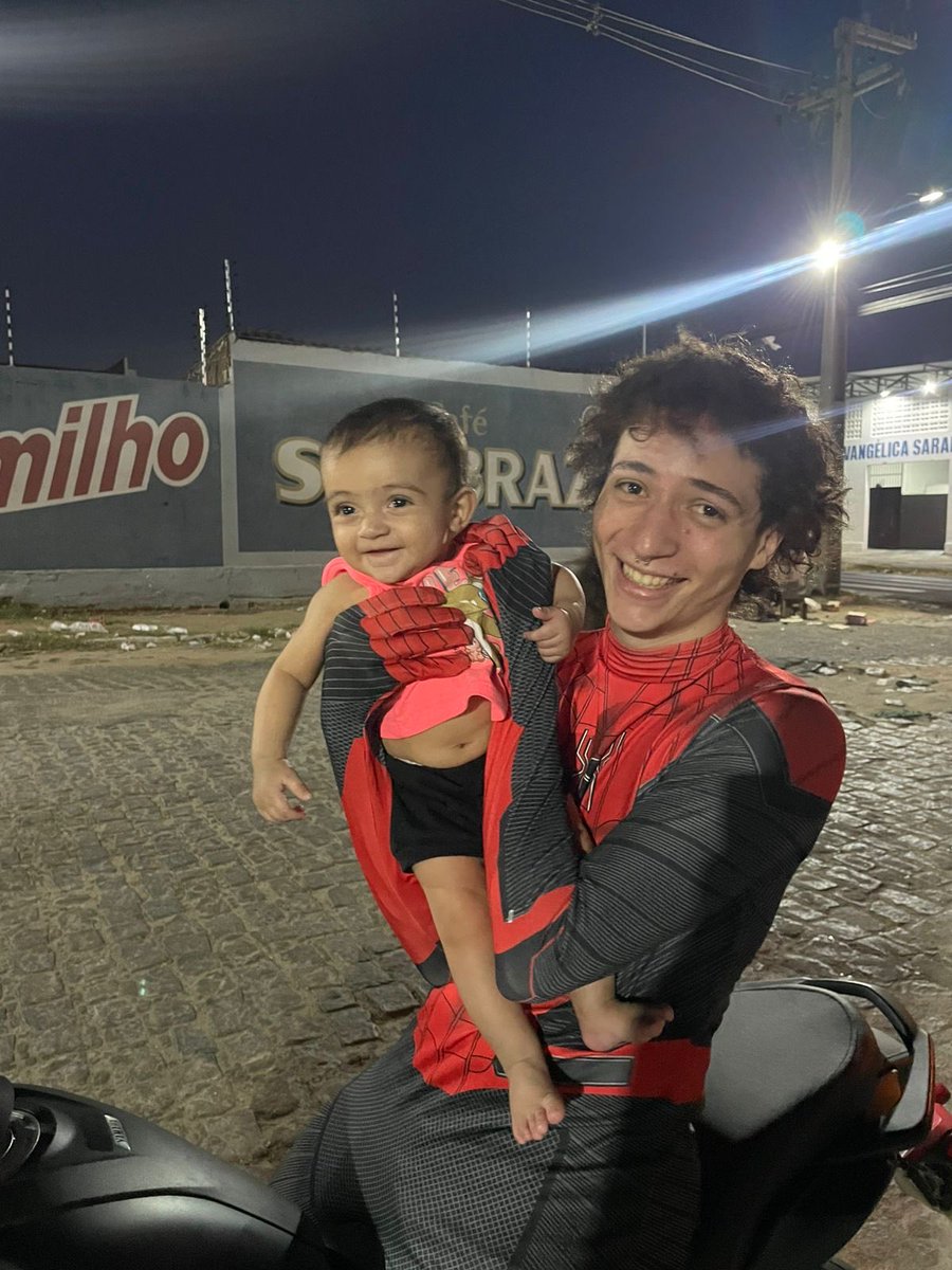 _vaanda0's tweet photo. Angelita e Miles Morales dos cabelos arrupiado https://t.co/uJvVmoDkCx