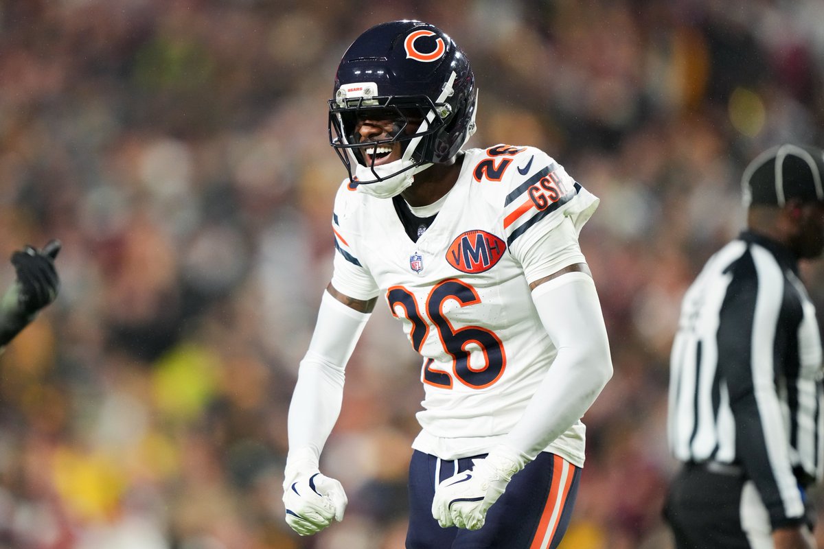 The Bears take the lead at the half on the road.

13-7 