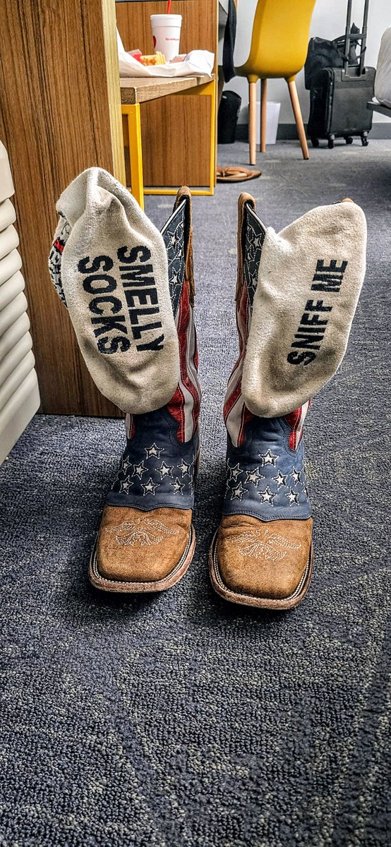 Day 13 of Sockstober! #Smellysocks #Sniffme #sk8erboysocks #socksfetish #gaysocks #gaycowboys #bootsfetish