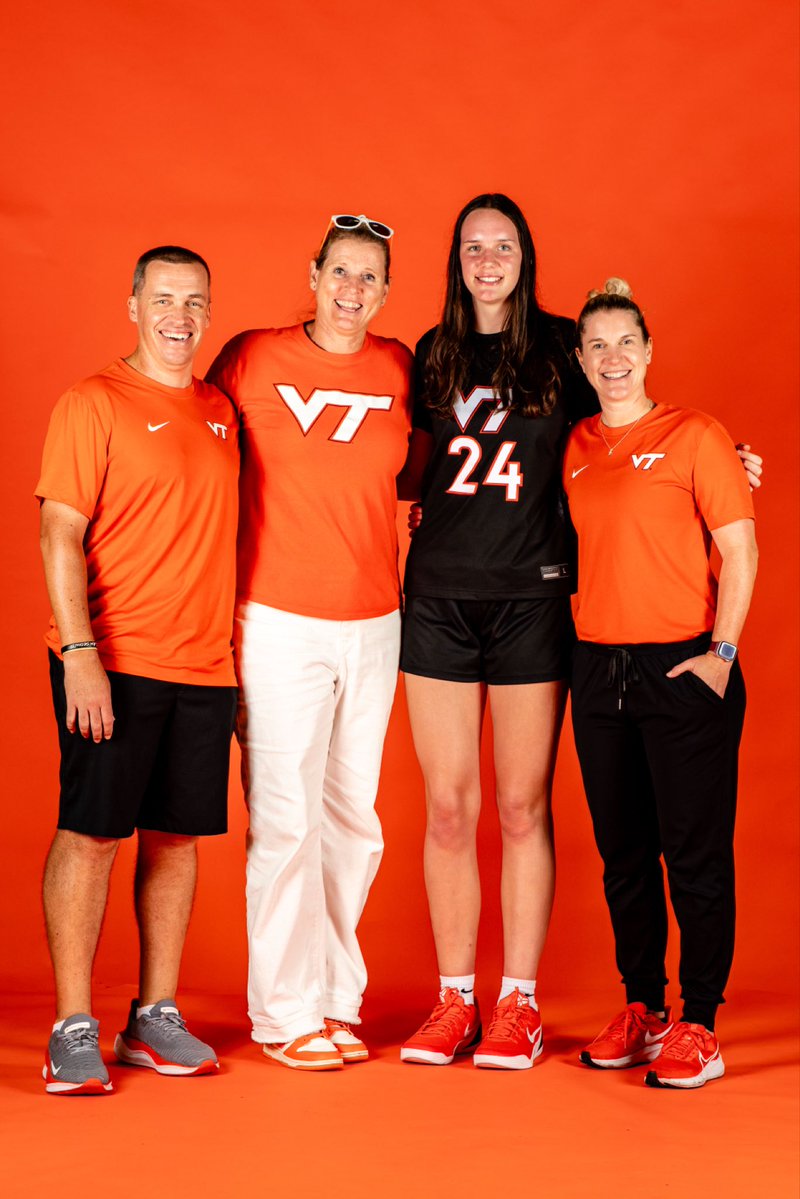 emmajfuller2028's tweet image. After spending a great day on campus with Coaches @CoachMeganDuffy , @sharneezoll and @darrenguensch , I am blessed to recieve another D1 offer from @HokiesWBB . Thank you coaches for bringing me on campus and believing in me.
@Assist_U_
@LADYATTACKELITE
@phswomensbball