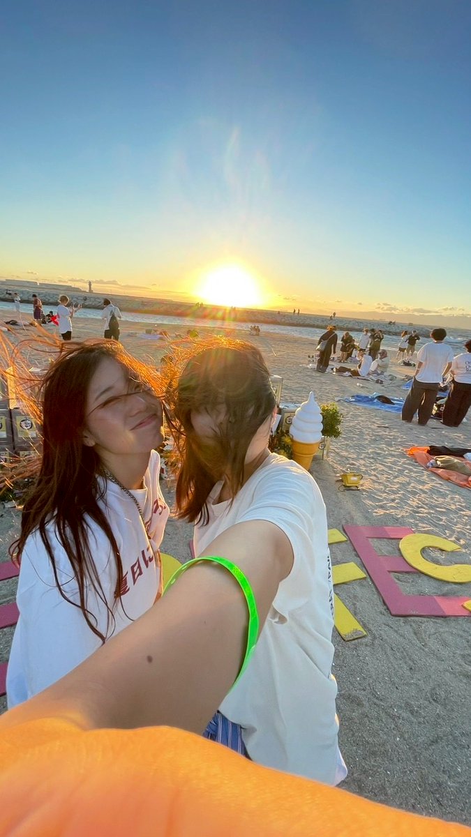 hf__tak's tweet photo. デブフェス2日間笑ったり泣���たり忙しかったさいこう^_^
ずーっと1番楽しみな日‼️また来年‼️ https://t.co/VNxxnYUpn9