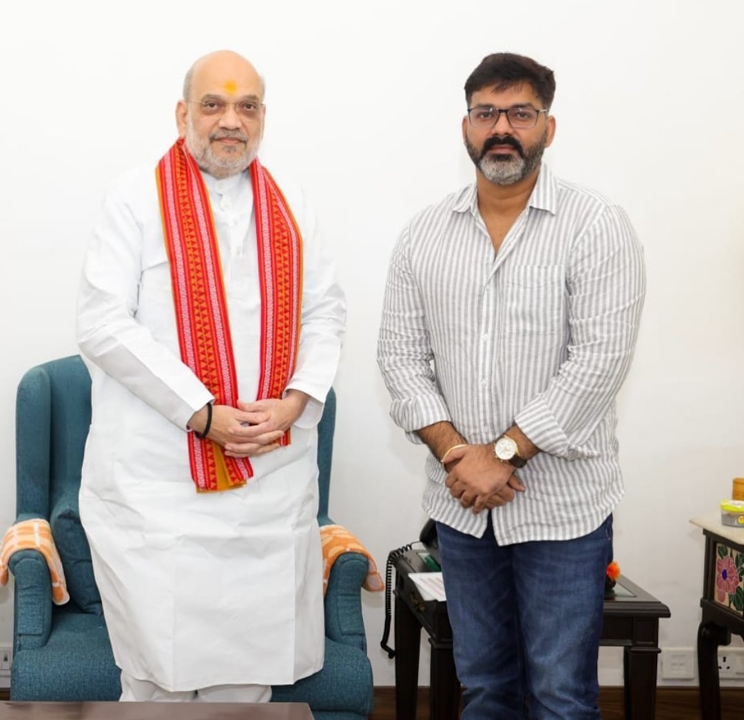 aizrafey's tweet image. खूब लड़ते लेकिन ज्योति नें सारा मजा किरकिरा कर दिया 😆😆
#PawanSingh