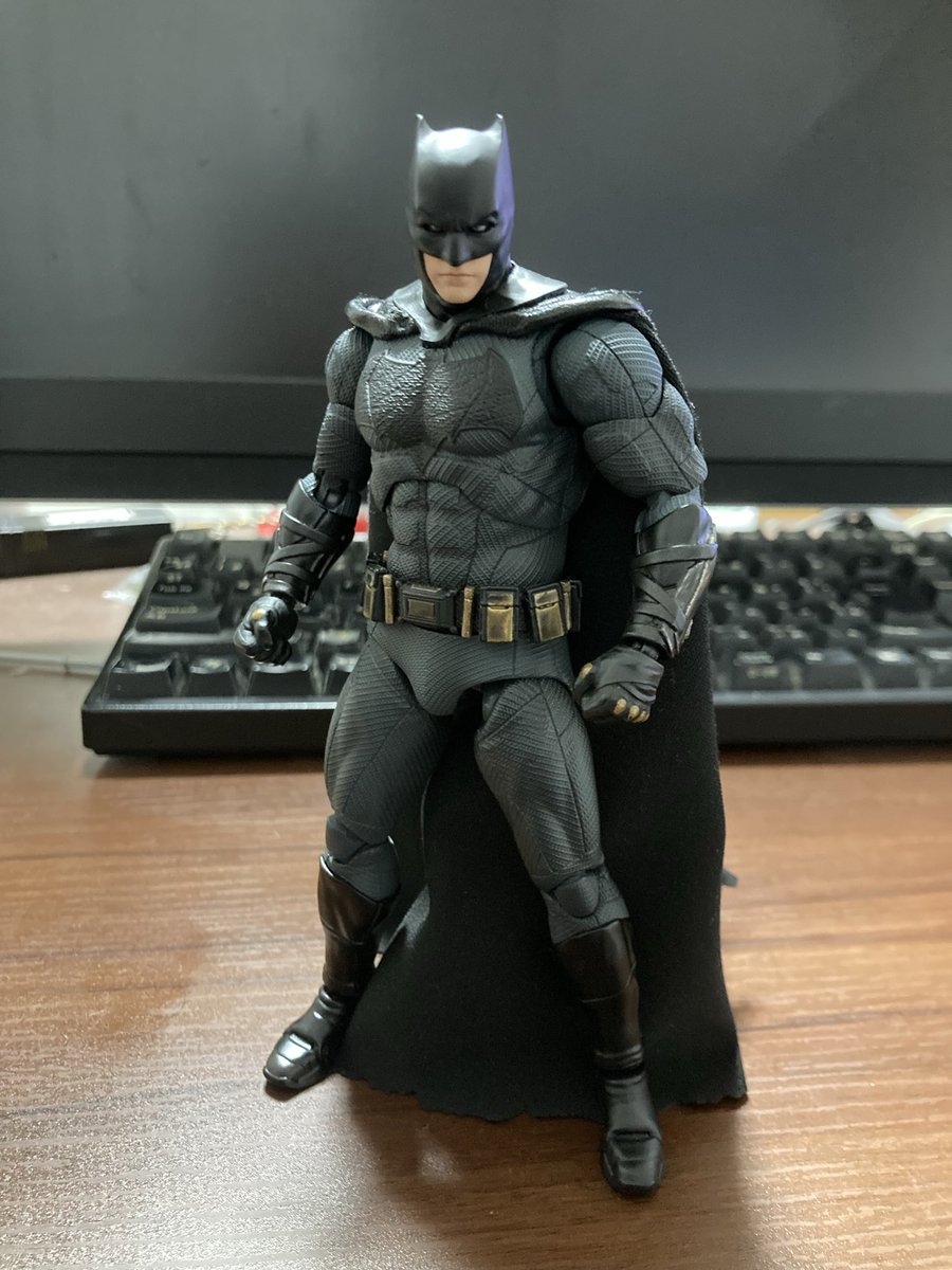 MAFEX製のベンアフレック・バットマン❤️存在感が尊い❤️