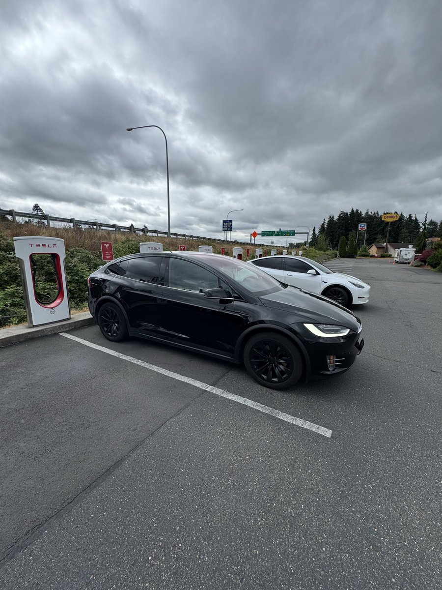 Who has the oldest Tesla that you still daily-drive? Mine is a 2018 Model X with 90k miles on it (with FSD on it!)