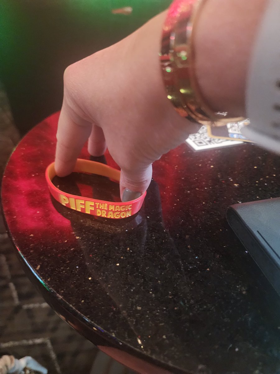 Andrea Anderson tweet media