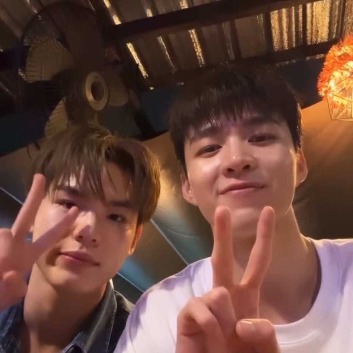 มาแจกความรักยามเช้าคับผม เอาปายยย💖💗💝💘💞

⋆.𐙚 ̊ LUV YOU MORE MEENPING ♡ ༘⋆

#พันสามสิบสี่คืนยังรักเธอ