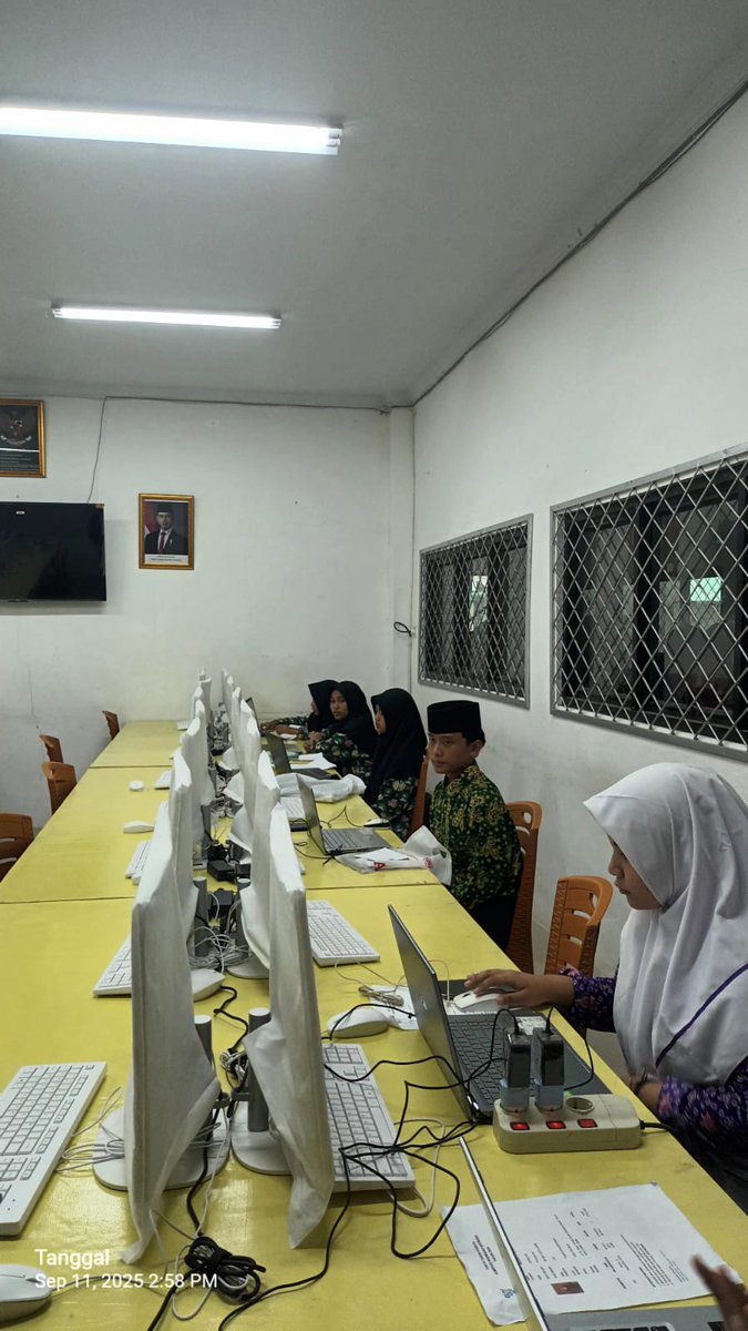 MtsNurussaadah's tweet image. Mengikuti Kompetisi OLIMPIADE MADRASAH INDONESIA (OMI) TAHUN 2025 TINGKAT KOTA JAMBI #OMI #OLIMPIADEMADRASAH #OLIMPIADE #OLIMPIADEMADRASAHINDONESIA #KEMENAG #KOTAJAMBI #JAMBI