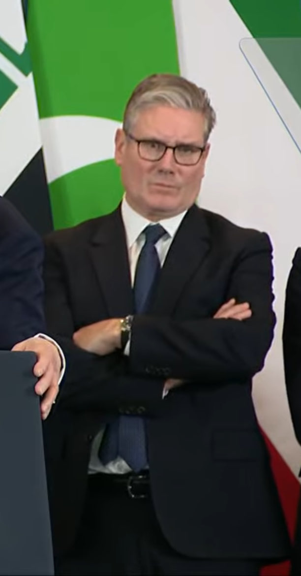 Aww did somebody get snubbed by Trump? <a href="/Keir_Starmer/">Keir Starmer</a> 🤣