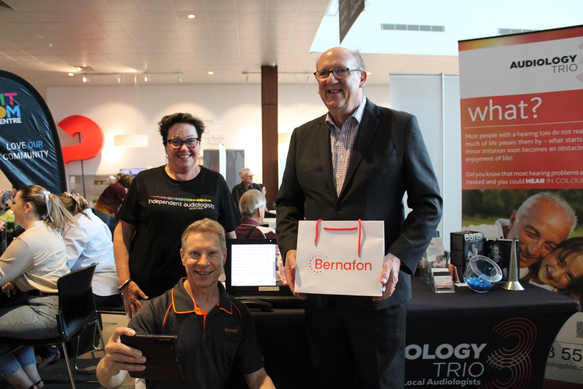 KonnektCo's tweet photo. 🎉 We attended the QPS Over-50s Centenary Expo in Brisbane last week! It was great meeting 102-year-old Keith Buck, a proud Konnekt–Telstra Program participant, and learning from Audiology Trio about captioned tele-Audiology.

💙 Let's keep helping seniors stay connected! https://t.co/F7RZ7ev3mv