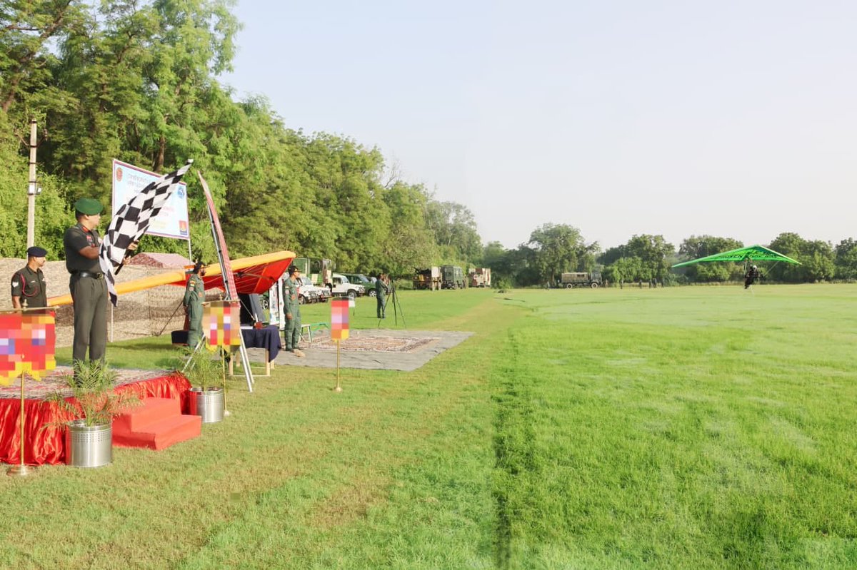 KonarkCorps's tweet photo. “A Tribute to Valour & Professionalism”

Commemorating 200 Glorious Years (1827–2027) of the #RegimentOfArtillery, COS #KonarkCorps flagged off the #Jodhpur to #MountAbu section of the ‘#Kargil to #Kanyakumari (K2K) Hand Gliding Expedition’.

The expedition celebrates ‘Courage, Adventure & Indomitable Spirit’ of the valiant #Gunners, epitomising the ethos of the #IndianArmy.

#ArtilleryBicentenary
#K2KExpedition
#NationFirst
#KonarkGunners

@adgpi
@IA_SportsAdvntr
@IaSouthern
@PRODefRjsthn