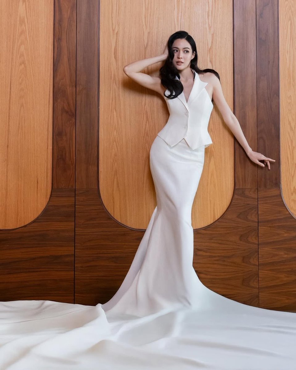 #ThaiDesignersAlert แบรนด์ VICKTEERUT รวมตัวนักแสดงและ ศิลปินหญิงมากฝีมือระดับแถวหน้าของไทย นำโดย หลิงหลิง คอง <a href="/linglingsirilak/">linglingsirilak</a> ร่วมถ่ายแฟชั่นเซ็ต สุดเอ็กซ์คลูซีฟ ในแคมเปญ #VICKTEERUTPEOPLE ที่ออกมา ตอกย้ำถึงความเป็นตัวของตัวเอง และสไตล์เฉพาะตน ผ่าน เสื้อผ้าจากคอลเล็กชั่นล่าสุด