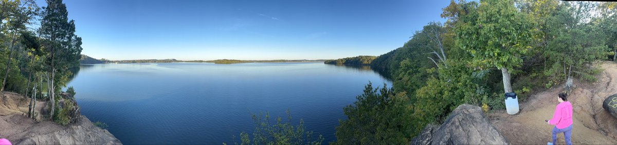 SamFlo16's tweet image. Early morning hike with the bestie! 
#Tennessee #hiking #scenery #earlymorninggrind #BestFriend