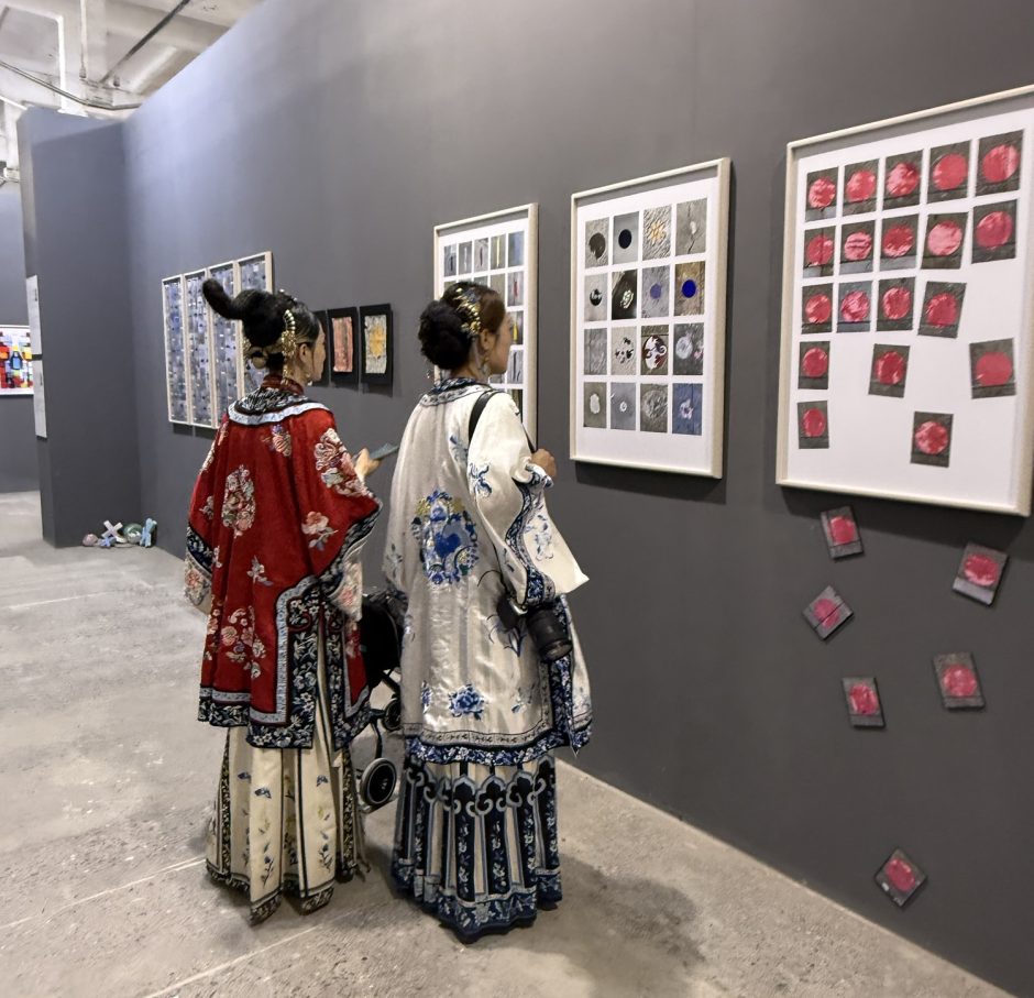 helloari's tweet image. Ari's Upcoming Shows: SF Photobook Fair and Report from Pingyao - mailchi.mp/ba634d876089/a…