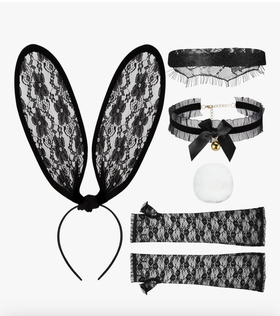 SamFlo16's tweet image. Hmmmm…can you guess what I’ll be for Halloween 🤔😇 🐰🐰🐇
#barcrawl #Halloween2025 #costume #sexy #youngandfree