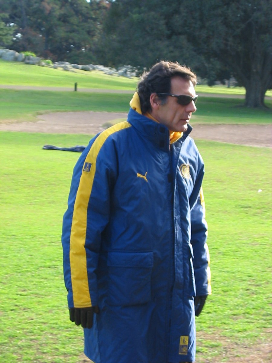 Miguel, por <a href="/canallacom/">Canalla.Com</a>. 
Un hilo:

1. Pretemporada invernal, Tandil (2003)