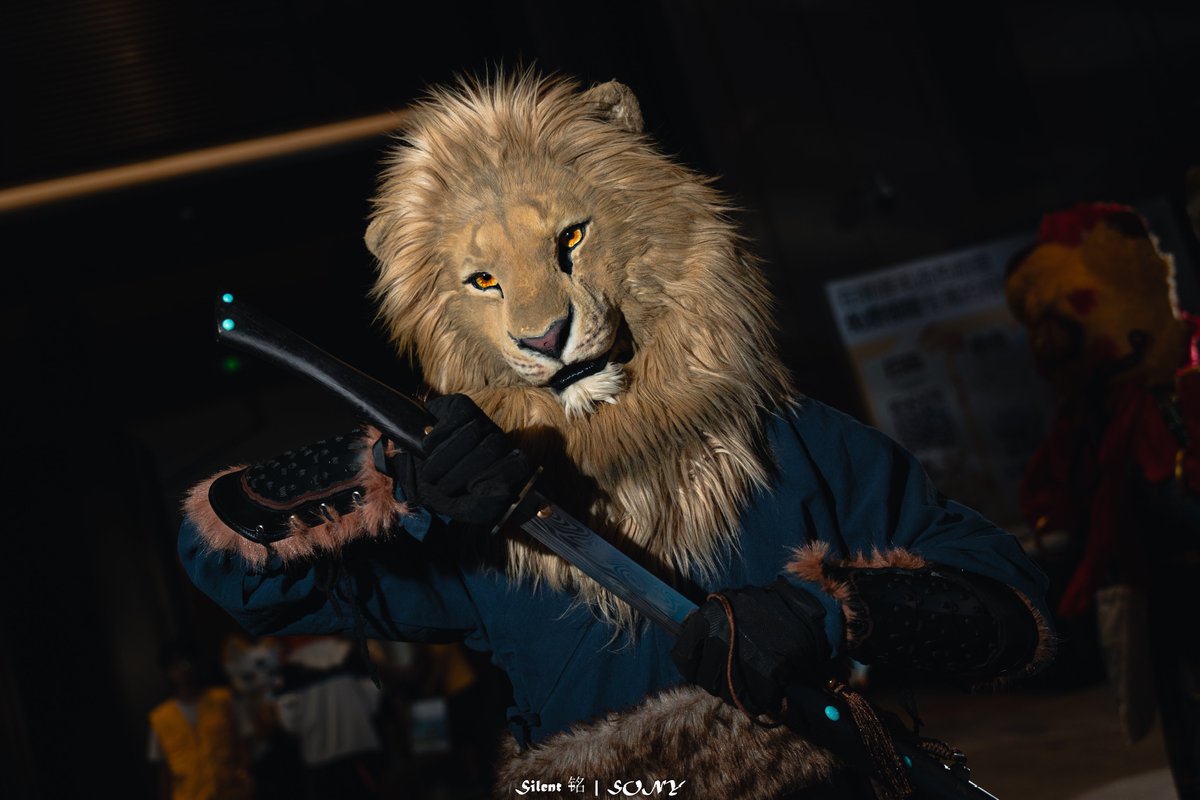 LLAMBERT97's tweet image. #FursuitEveryday