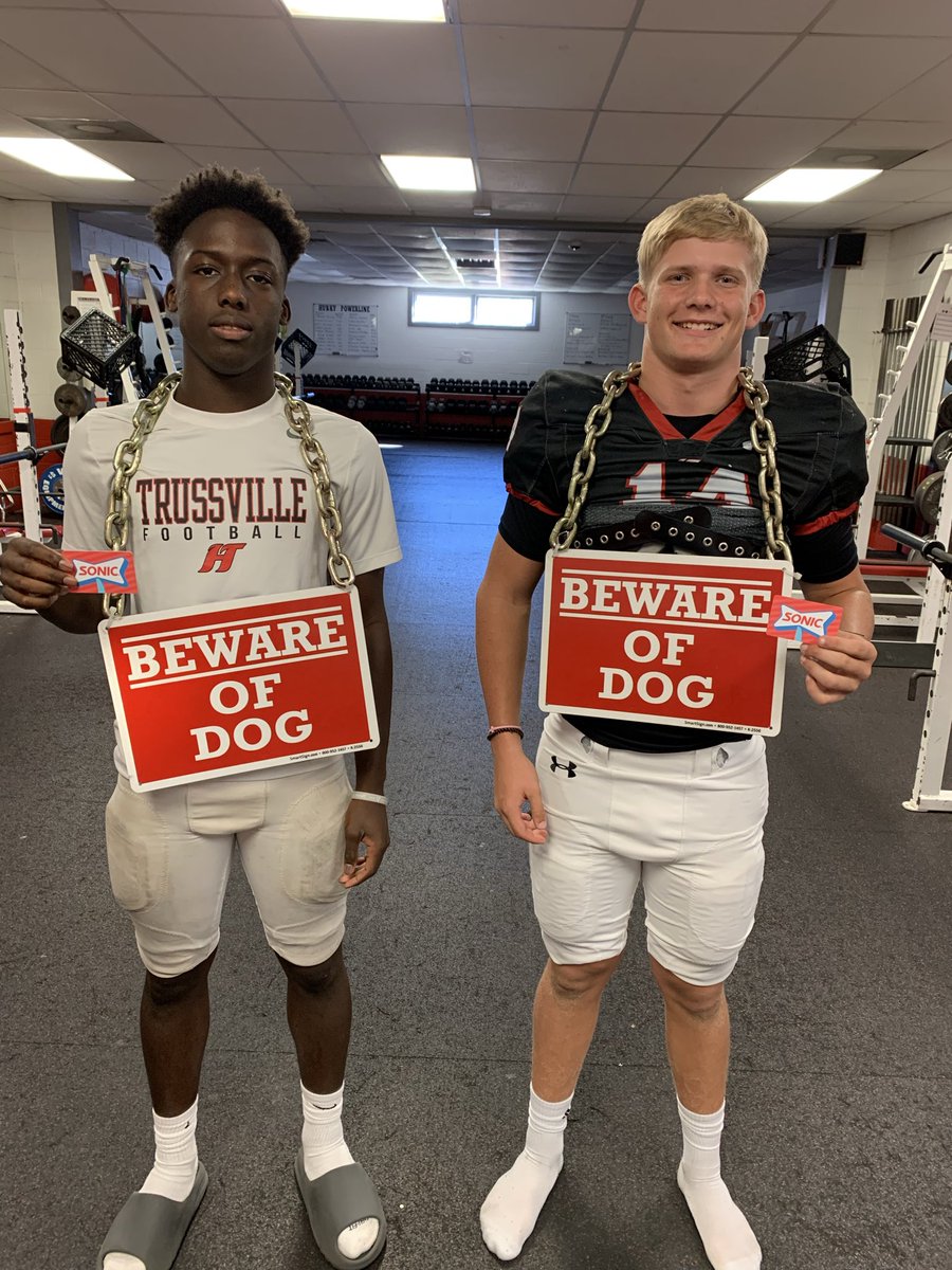 HTMSFOOTBALL's tweet photo. POW vs Homewood https://t.co/V8qJu93BDy