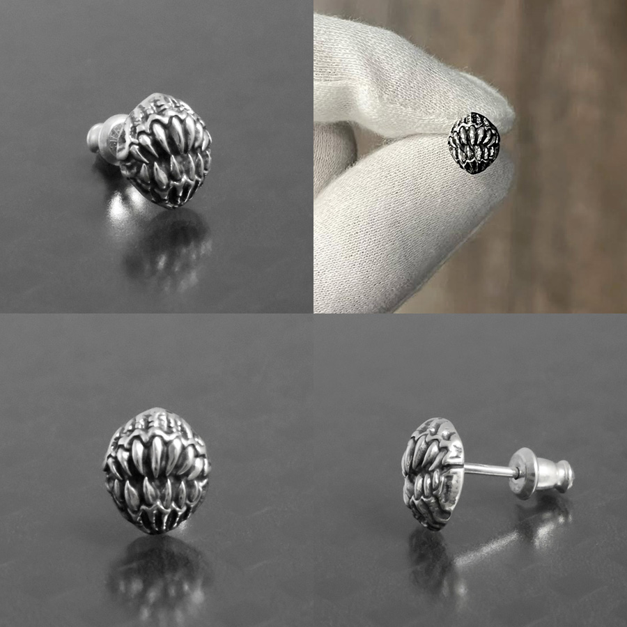 SILVER_GEEKS's tweet image. ストフリらしいピアス！

STRANGE FREAK DESIGNS
（ストレンジフリークデザインス）

牙、クリーチャーの口元を表現
「トゥースバイター ピアス」
ameblo.jp/silver-geeks/e…

目無しスカル
「ブラインドアイズ ピアス」
ameblo.jp/silver-geeks/e…

#sfdjp
@STRANGE_FREAK