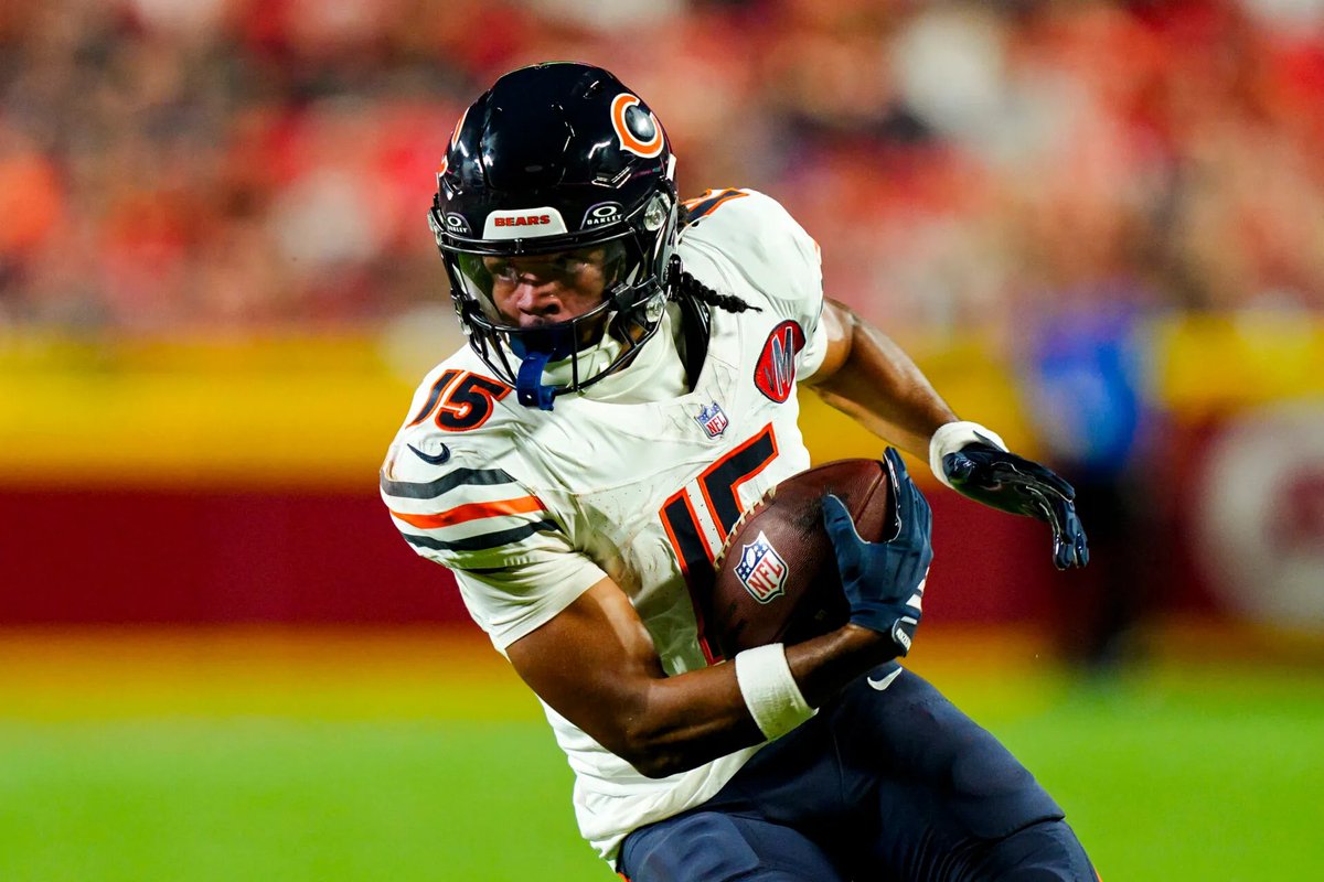 DeeboBetz's tweet photo. NFL Week 6 MNF Prop #2

2U| Rome Odunze ⬆️4.5 Receptions (-117)
__________________________________

THIS IS A GIFT OF A LINE🎁

Rome has emerged as the clear WR1 in CHI drawing 8.75 targets per game. Commanders run man at 10th highest rate in the league, this is where Rome thrives with his .579 separation score that leads NFL 🔋WAS also allows the 8th most receiving yards and has been gashed my WR1s. High total, expect lots of Rome tonight 📈
