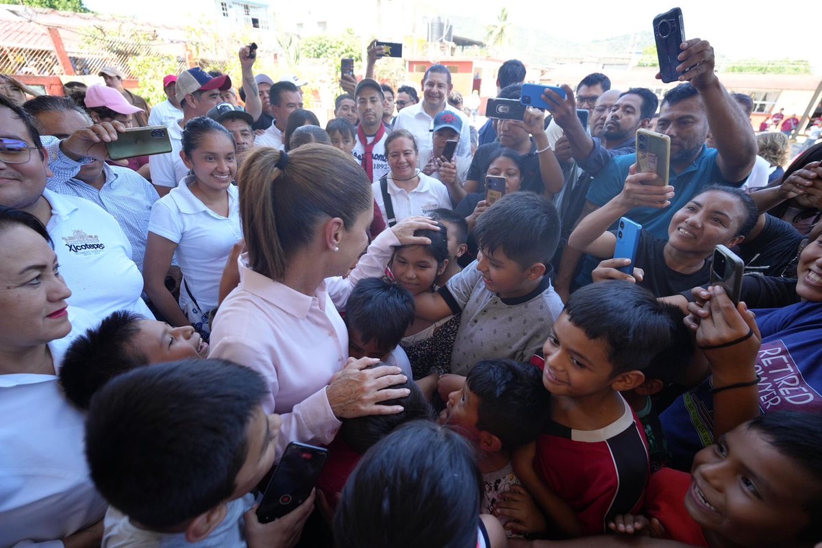 Desde la madrugada del 9 de octubre, el Gobierno de México activó el Plan DN-III-E y el Plan Marina. Miles de elementos del Ejército, la Marina y la Guardia Nacional están en territorio: ayudando, rescatando y reconstruyendo.